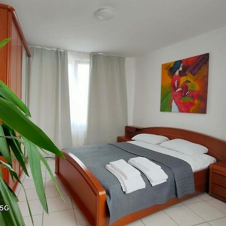 Mooi Slaapkamer! Proper En Compact Place Voor 3 Antwerpen Exterior foto
