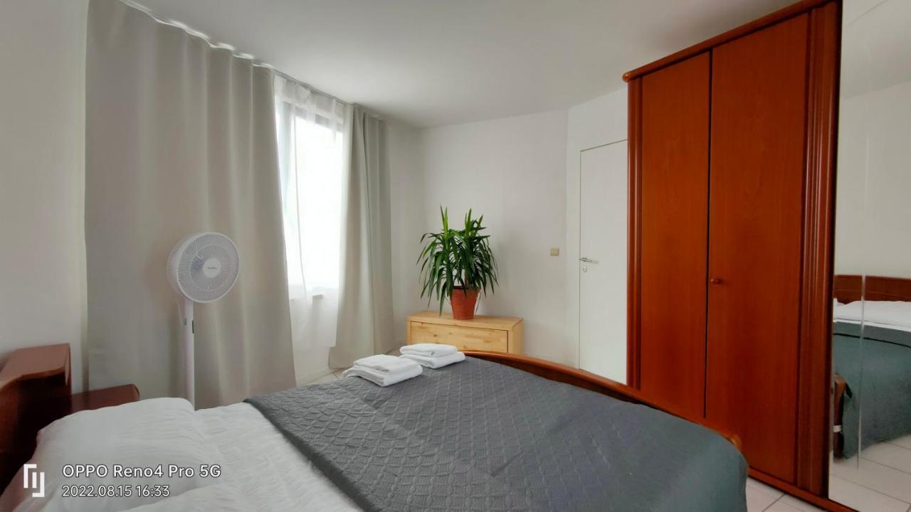 Mooi Slaapkamer! Proper En Compact Place Voor 3 Antwerpen Exterior foto