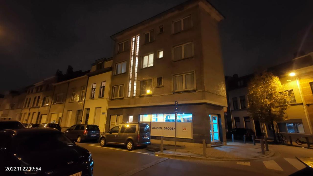 Mooi Slaapkamer! Proper En Compact Place Voor 3 Antwerpen Exterior foto